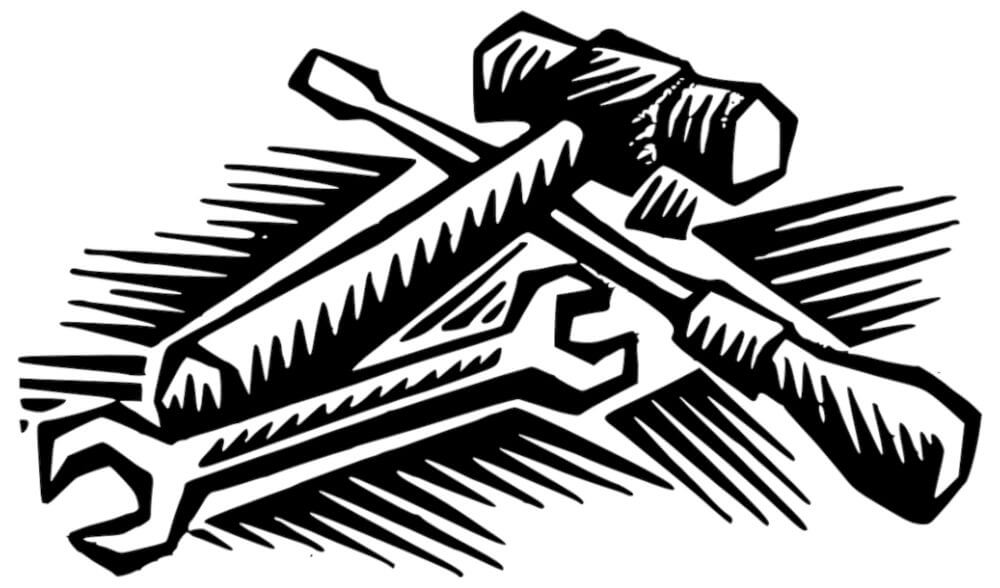 Destornillador, llave fija y martillo