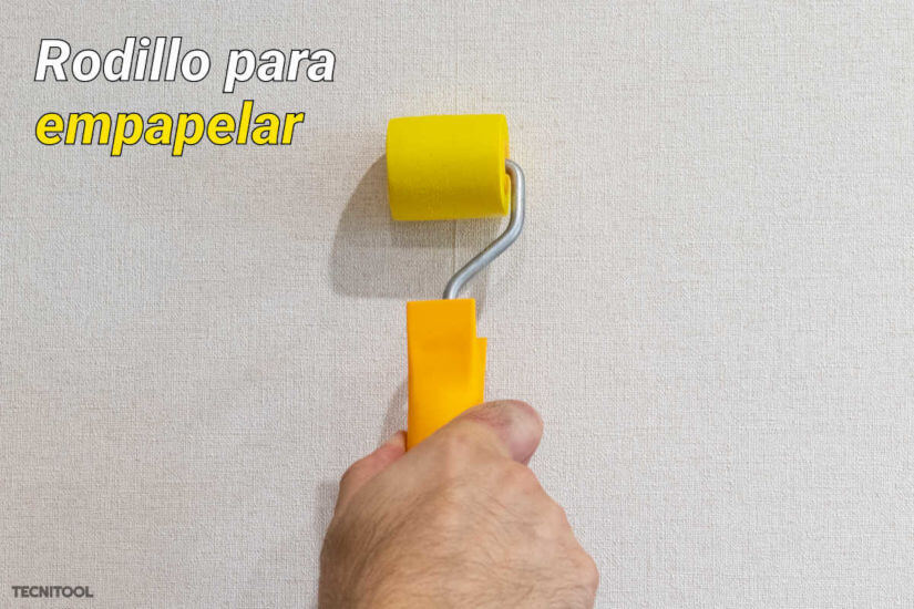 rodillo para presionar costuras al empapelar paredes