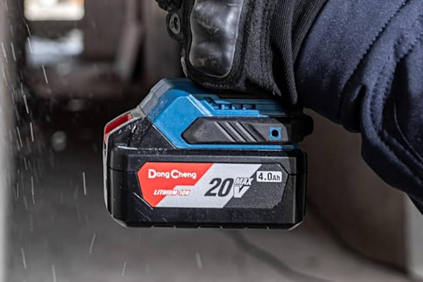 batería dong cheng 20 v max