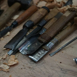 herramientas de carpintería preparadas para el afilado